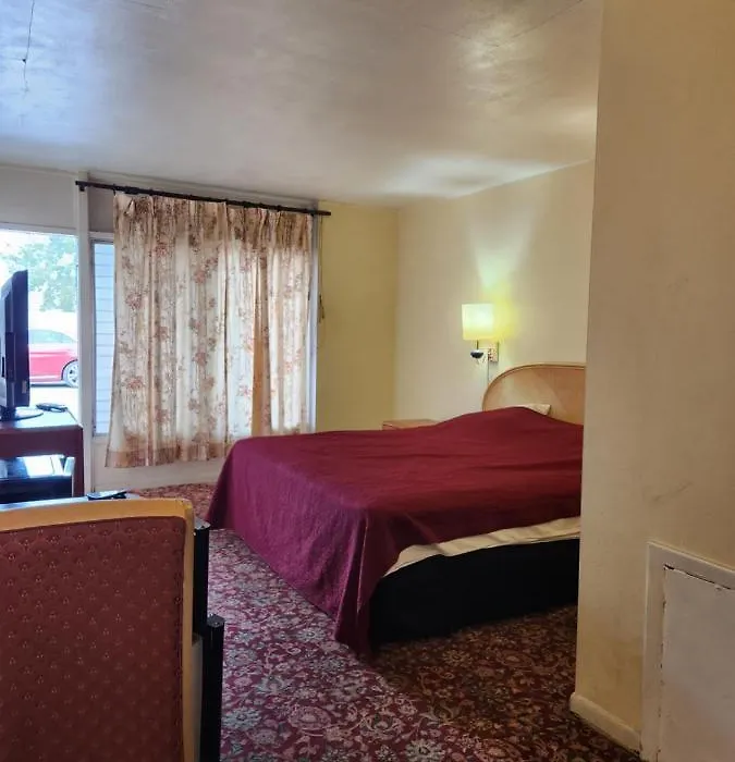 Econo Inn-1